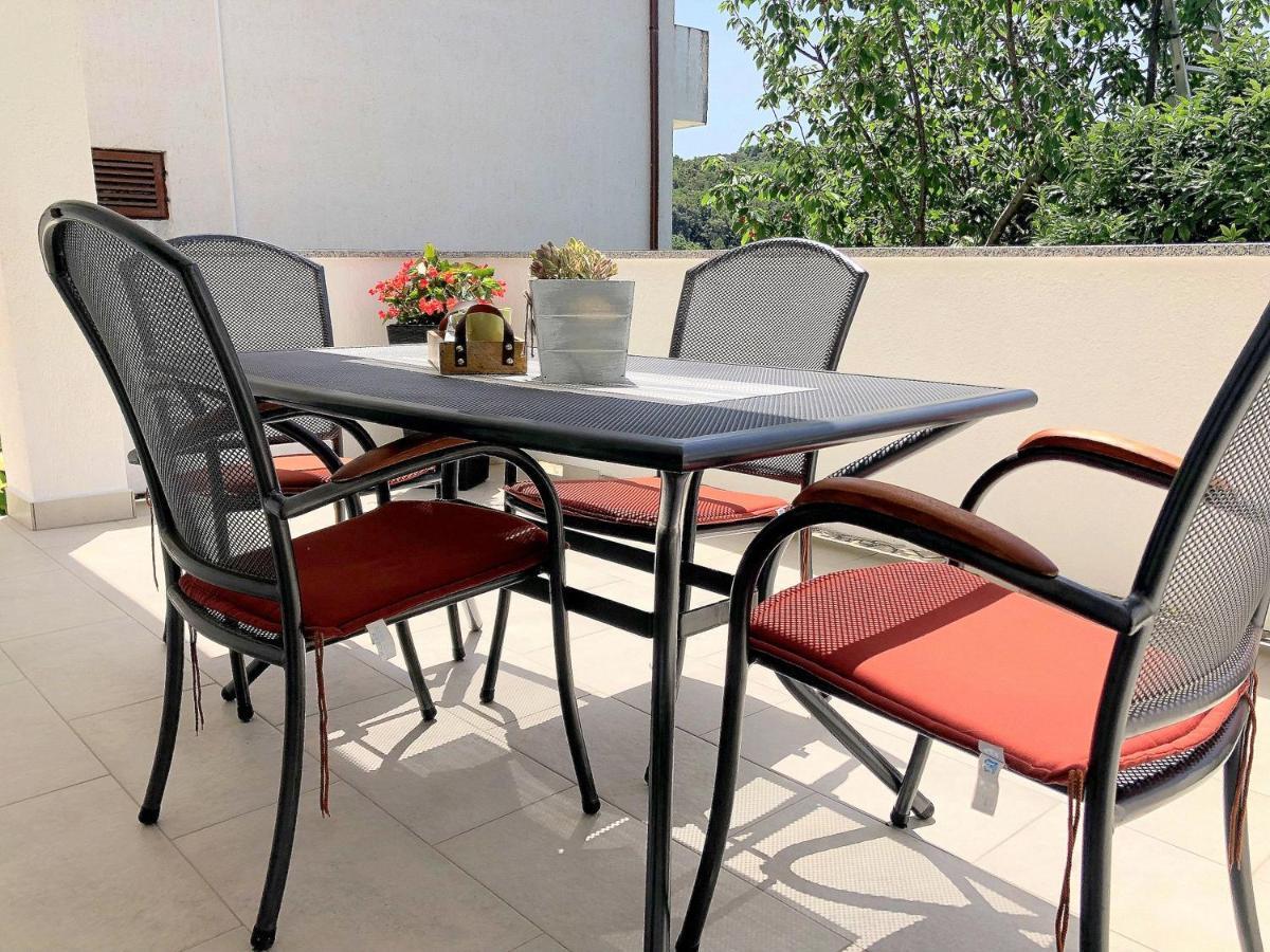 James Bond Apartments Palit Bagian luar foto